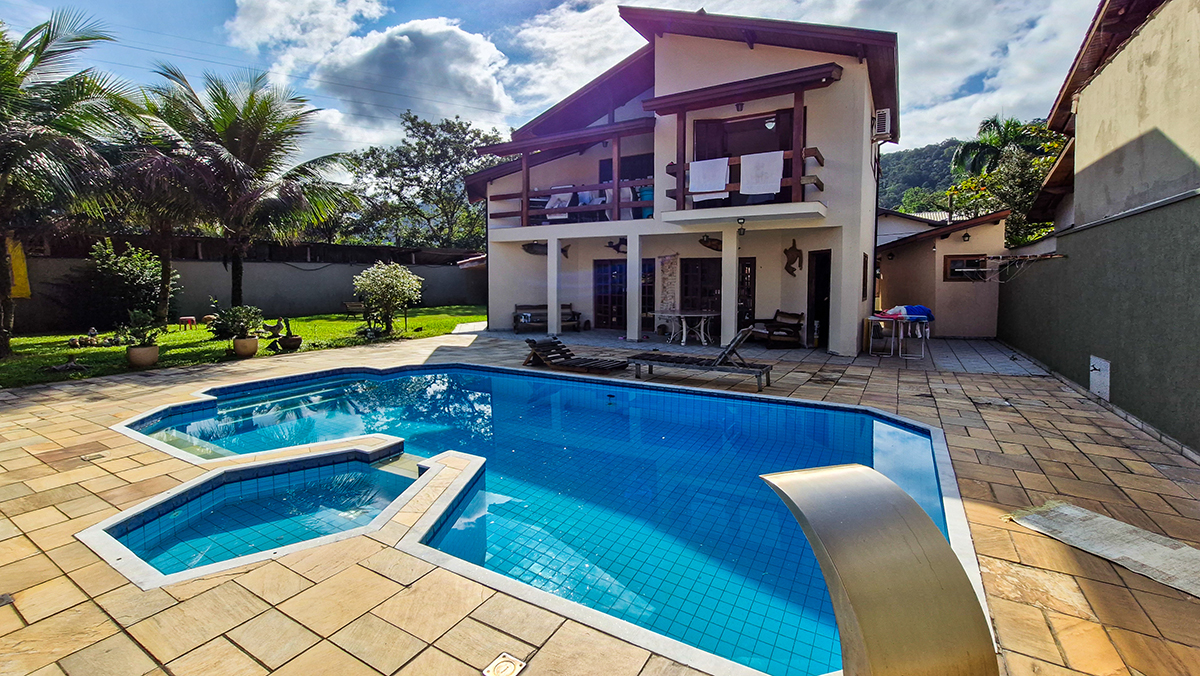Casa Nova a venda na Praia da Mococa | Condomínio fechado | Lazer Privativo