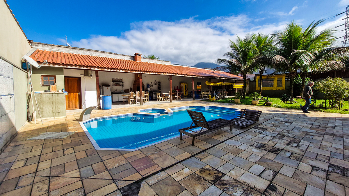Casa Nova a venda na Praia da Mococa | Condomínio fechado | Lazer Privativo