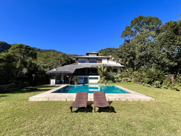 Casa a venda com Vista para o Mar no Condomínio Promontório | Maresias