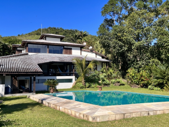 Casa a venda com Vista para o Mar no Condomínio Promontório | Maresias