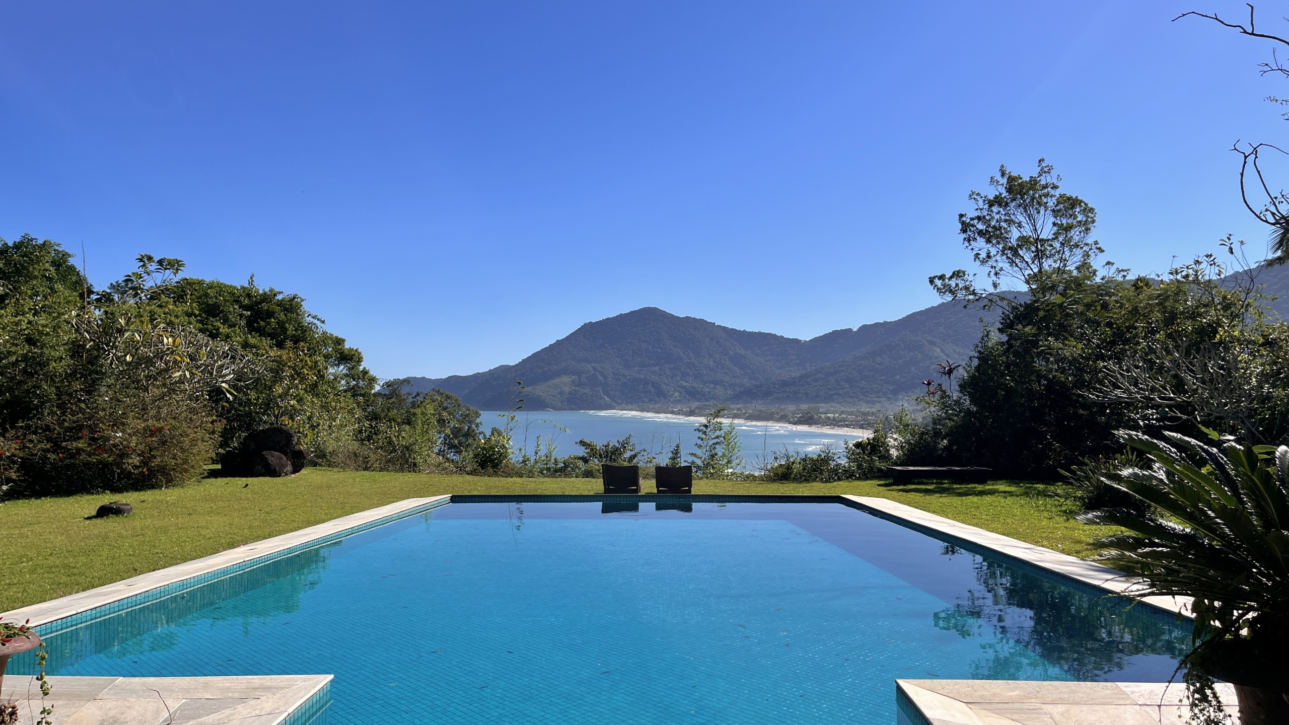 Casa a venda com Vista para o Mar no Condomínio Promontório | Maresias