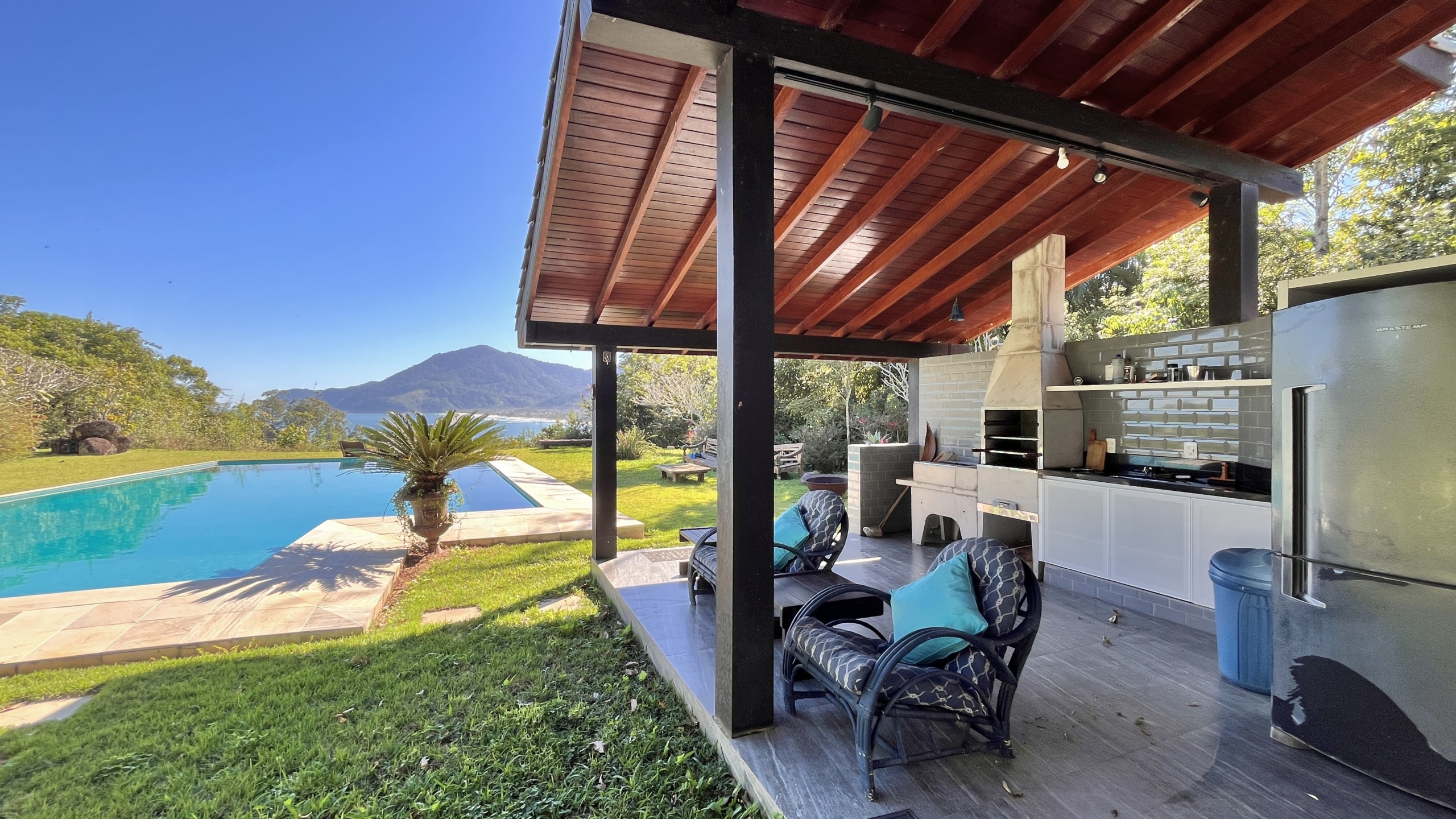 Casa a venda com Vista para o Mar no Condomínio Promontório | Maresias