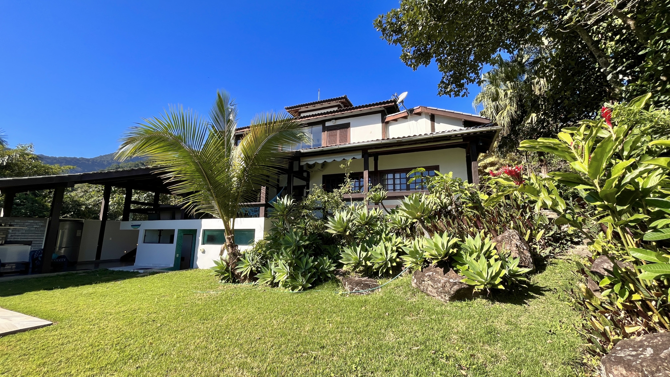 Casa a venda com Vista para o Mar no Condomínio Promontório | Maresias