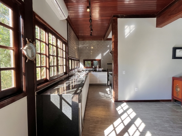Casa a venda com Vista para o Mar no Condomínio Promontório | Maresias