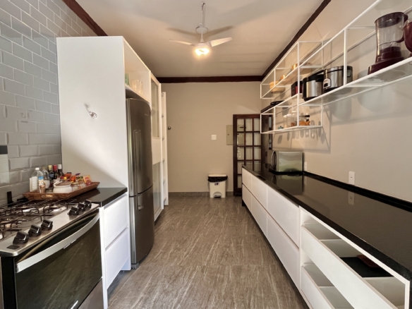 Casa a venda com Vista para o Mar no Condomínio Promontório | Maresias