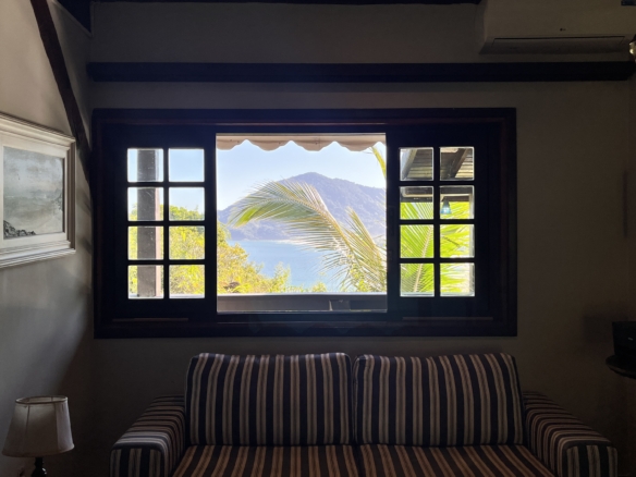 Casa a venda com Vista para o Mar no Condomínio Promontório | Maresias