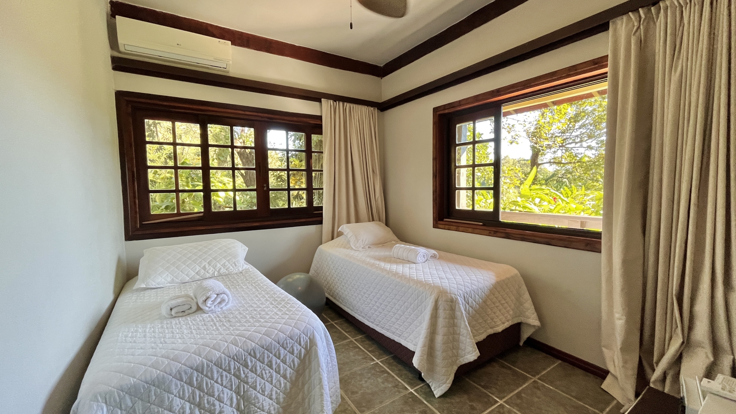 Casa a venda com Vista para o Mar no Condomínio Promontório | Maresias