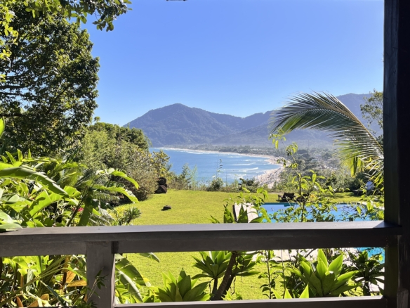 Casa a venda com Vista para o Mar no Condomínio Promontório | Maresias