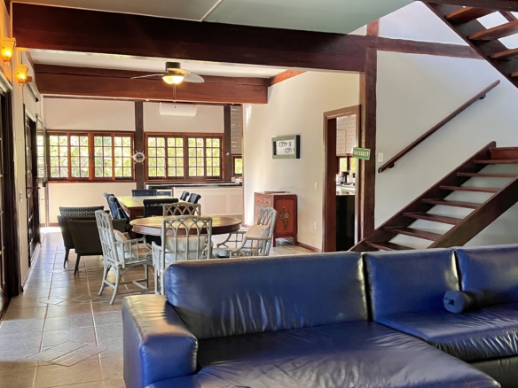 Casa a venda com Vista para o Mar no Condomínio Promontório | Maresias