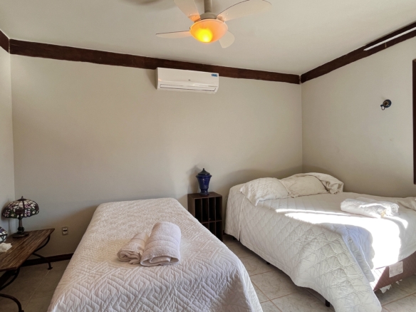 Casa a venda com Vista para o Mar no Condomínio Promontório | Maresias