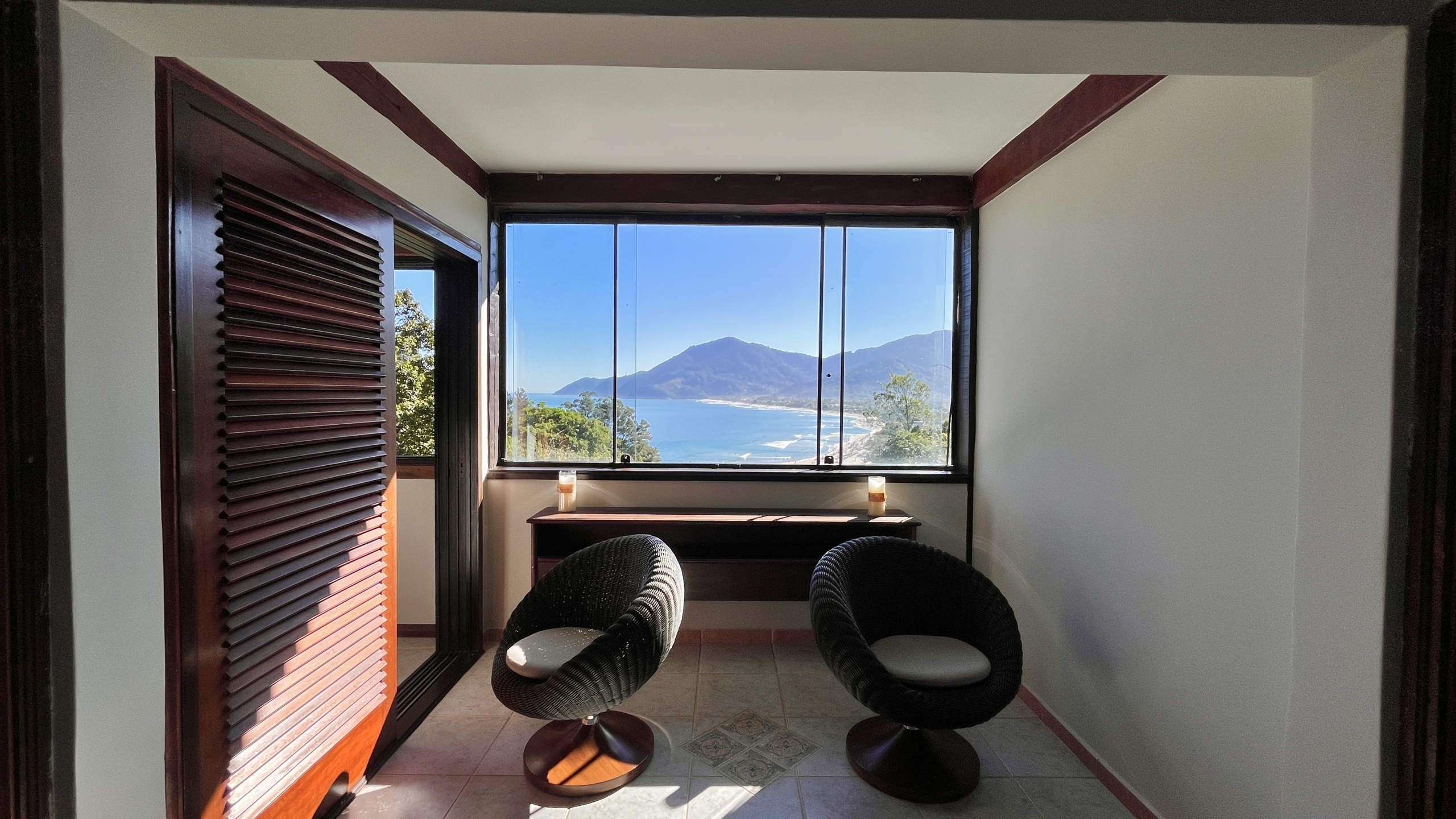 Casa a venda com Vista para o Mar no Condomínio Promontório | Maresias