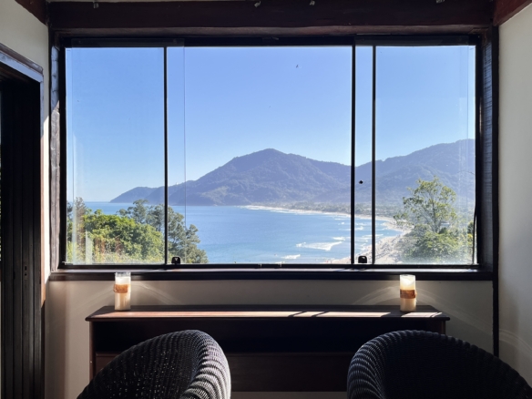 Casa a venda com Vista para o Mar no Condomínio Promontório | Maresias