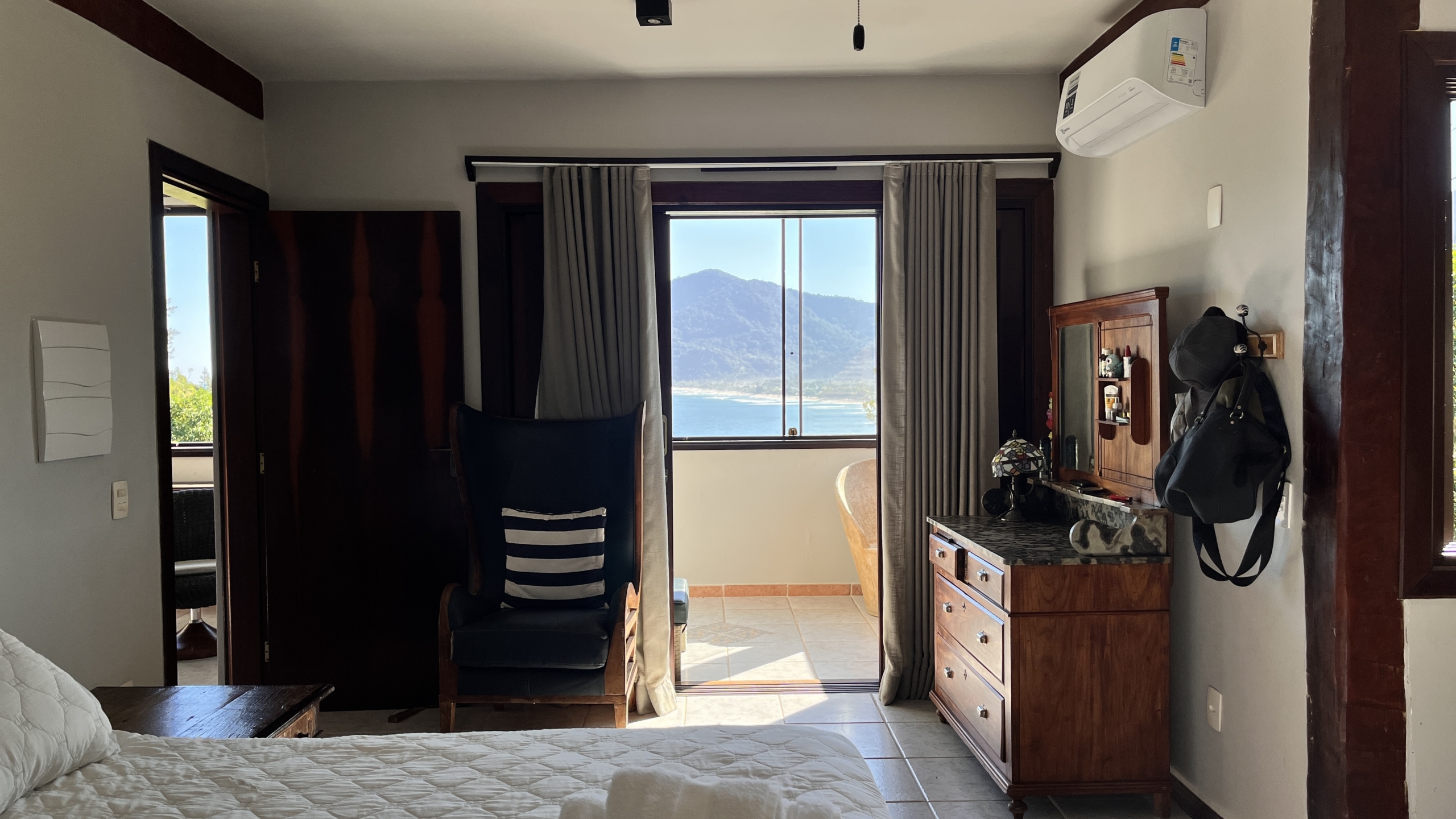 Casa a venda com Vista para o Mar no Condomínio Promontório | Maresias
