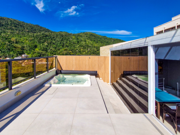 Cobertura para Venda com 2 suítes, em Tabatinga com 240m²