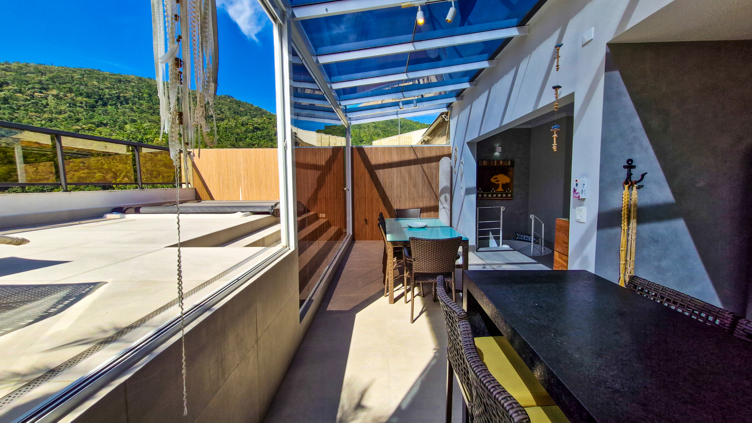 Cobertura para Venda com 2 suítes, em Tabatinga com 240m²