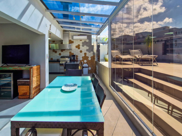 Cobertura para Venda com 2 suítes, em Tabatinga com 240m²