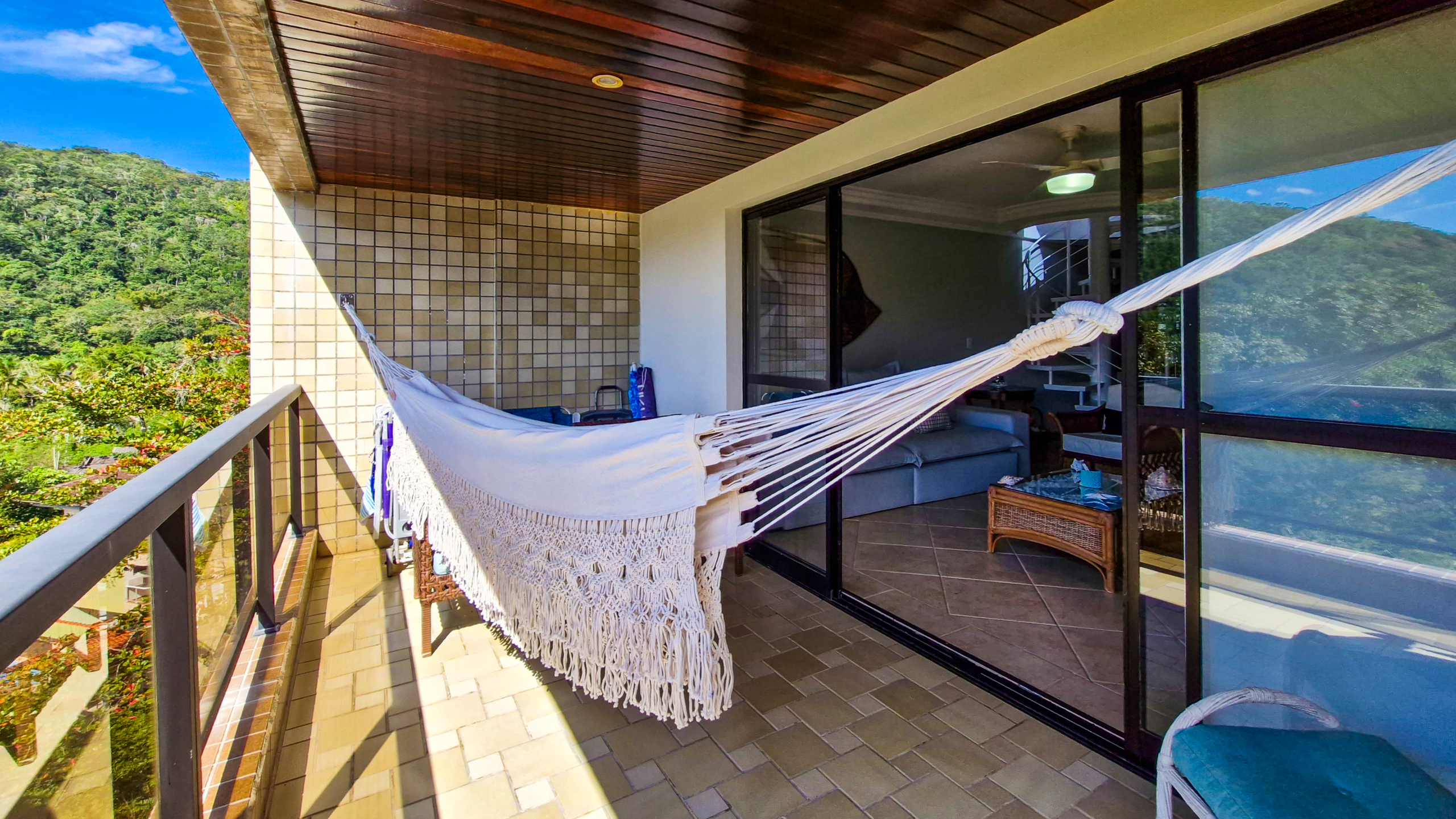 Cobertura para Venda com 2 suítes, em Tabatinga com 240m²