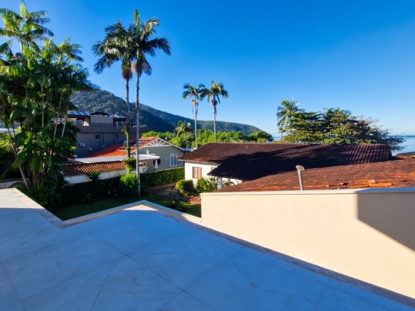 Casa à venda no Condomínio Salga – Praia da Lagoinha, Ubatuba