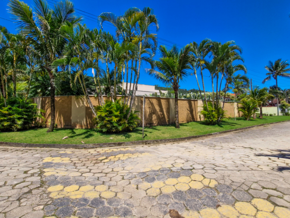 Casa alto padrão a venda na Praia da Mococa | Caraguatatuba