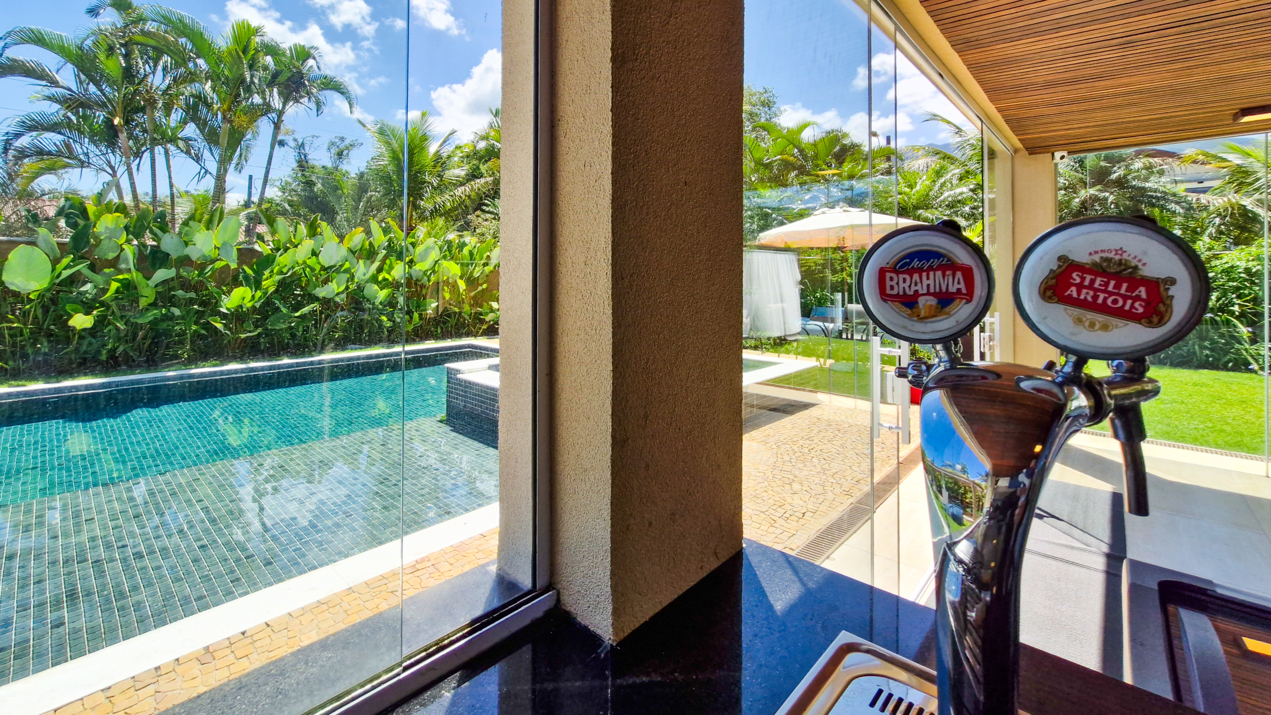 Casa alto padrão a venda na Praia da Mococa | Caraguatatuba