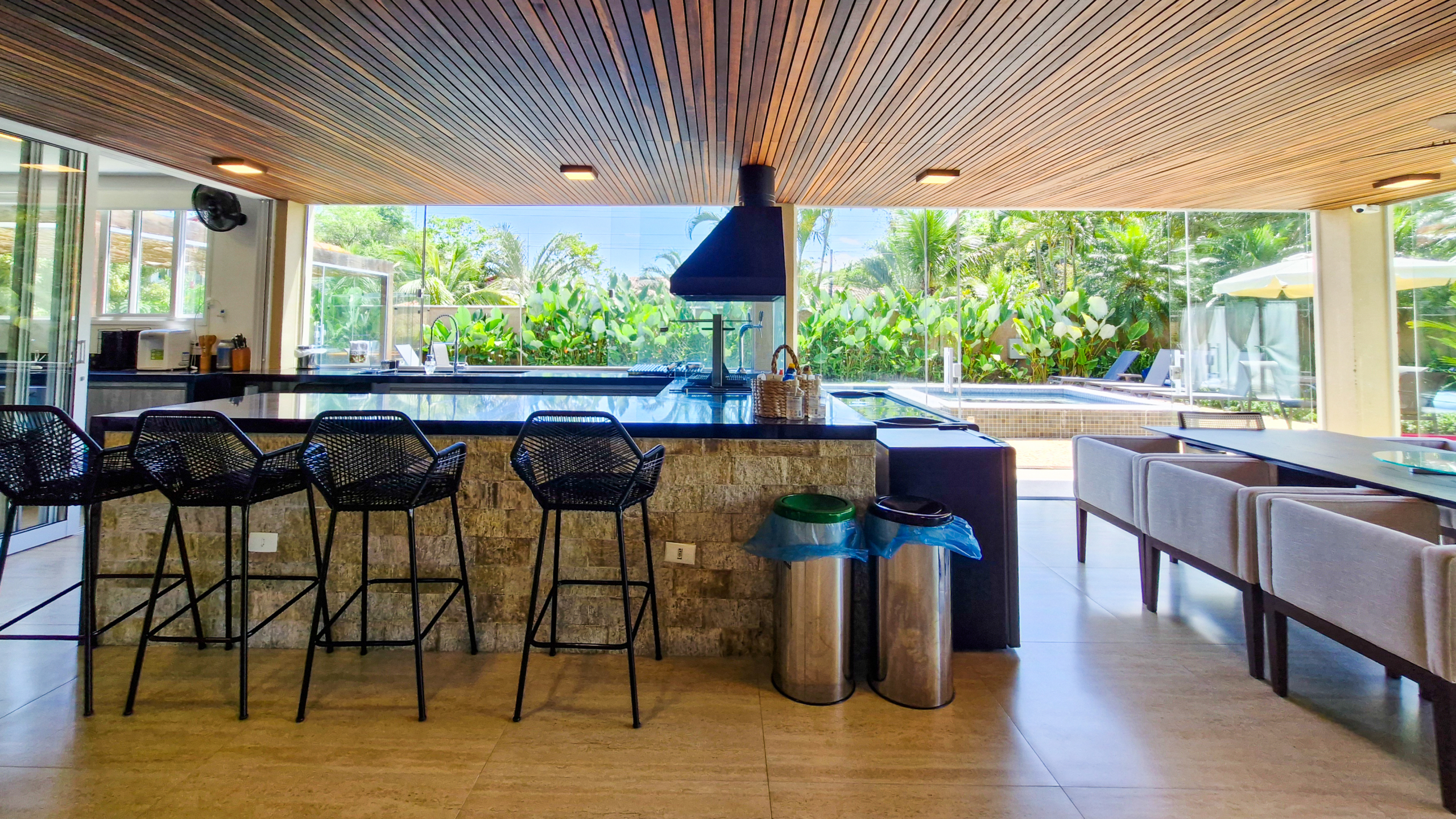 Casa alto padrão a venda na Praia da Mococa | Caraguatatuba