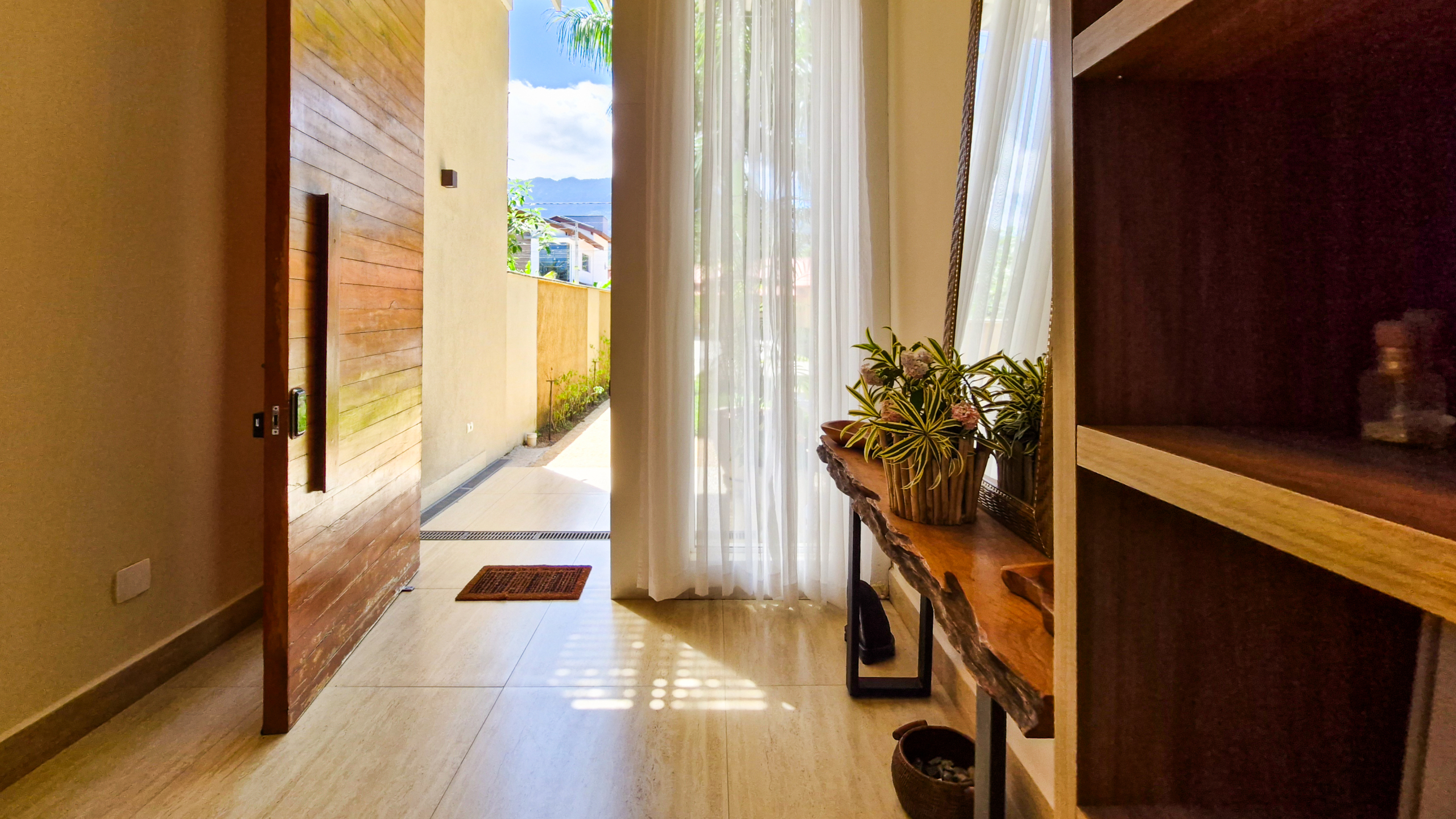 Casa alto padrão a venda na Praia da Mococa | Caraguatatuba