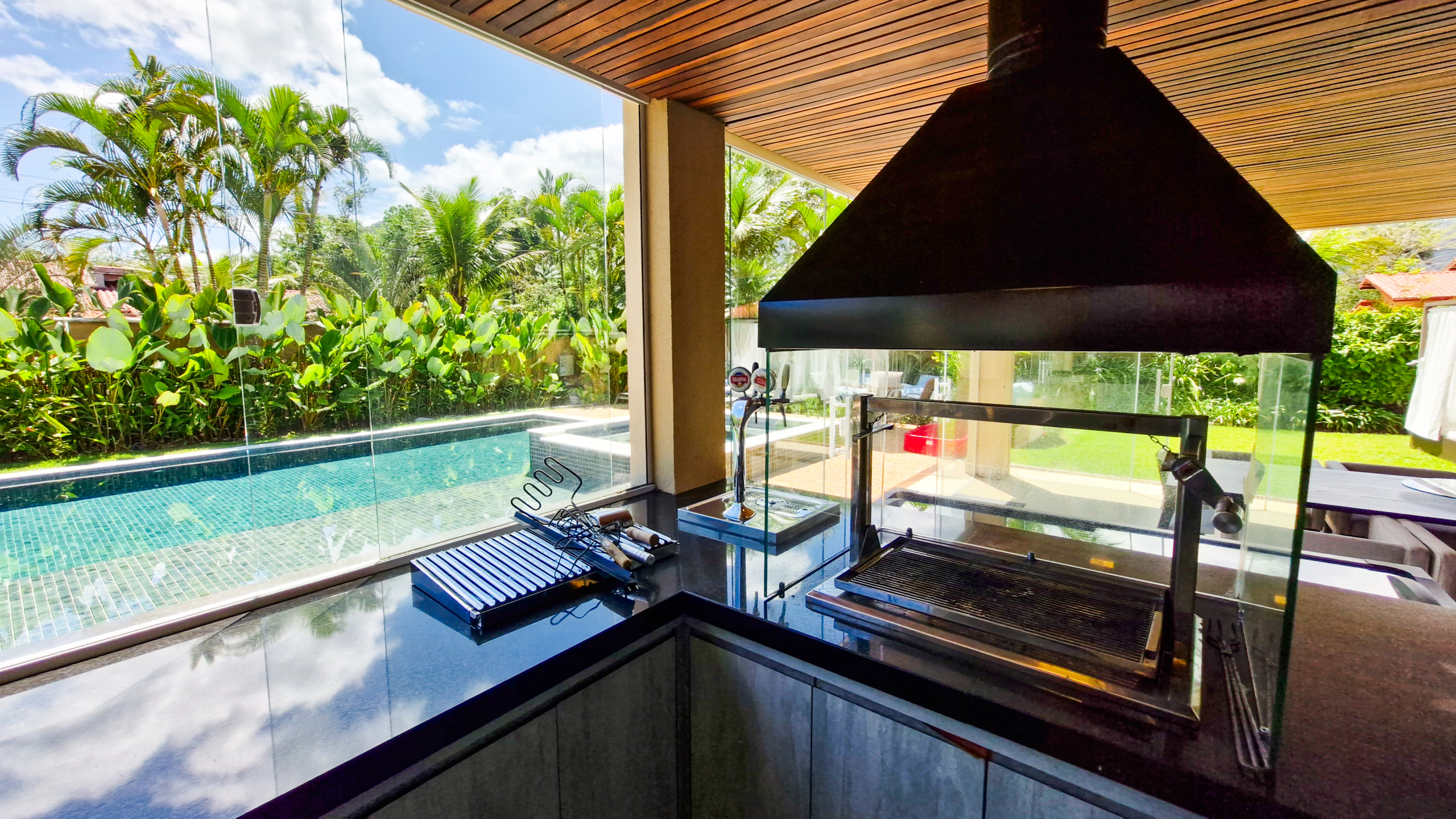 Casa alto padrão a venda na Praia da Mococa | Caraguatatuba