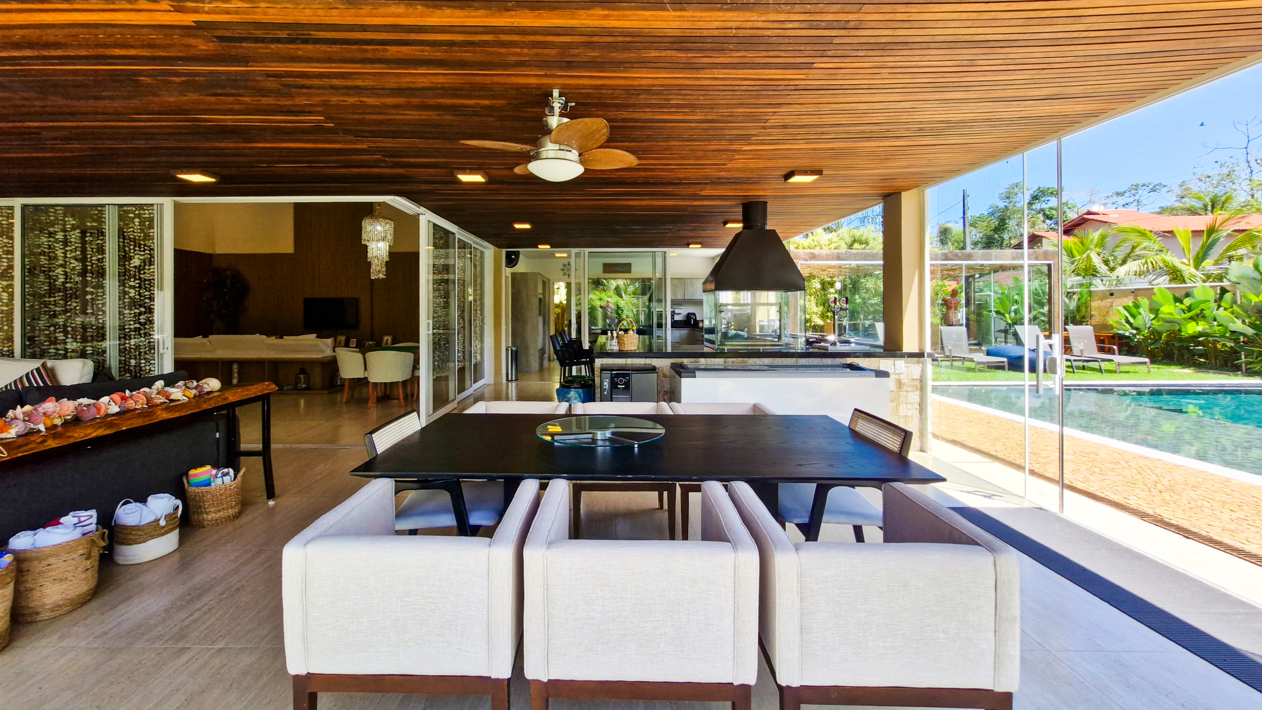 Casa alto padrão a venda na Praia da Mococa | Caraguatatuba