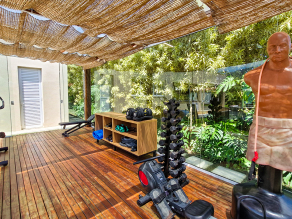 Casa alto padrão a venda na Praia da Mococa | Caraguatatuba