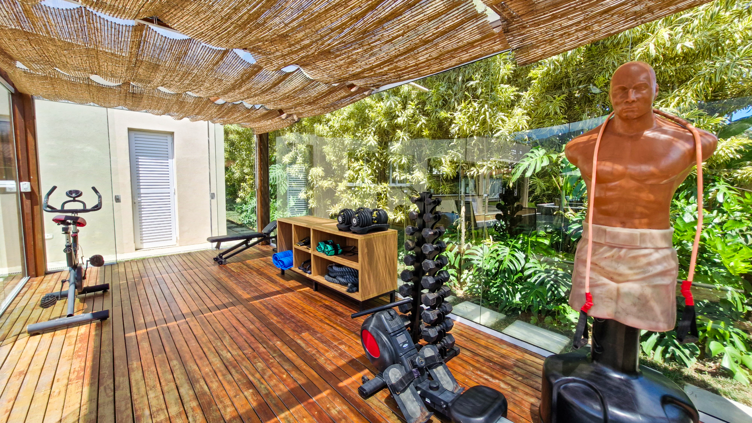 Casa alto padrão a venda na Praia da Mococa | Caraguatatuba