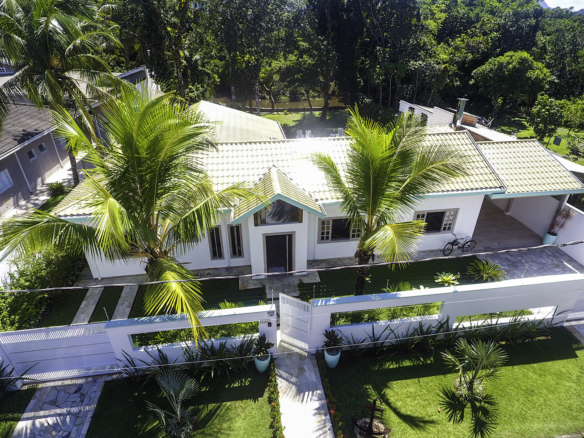 Casa Térrea Exclusiva na Praia da Tabatinga | 3 Suítes | Piscina | Espaço Gourmet