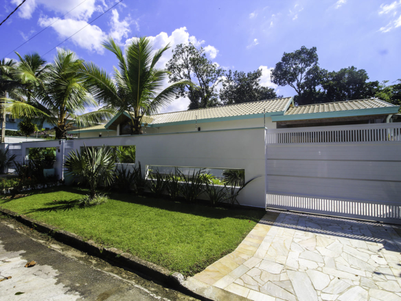 Casa Térrea Exclusiva na Praia da Tabatinga | 3 Suítes | Piscina | Espaço Gourmet