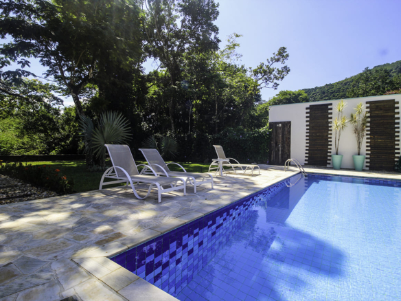 Casa Térrea Exclusiva na Praia da Tabatinga | 3 Suítes | Piscina | Espaço Gourmet