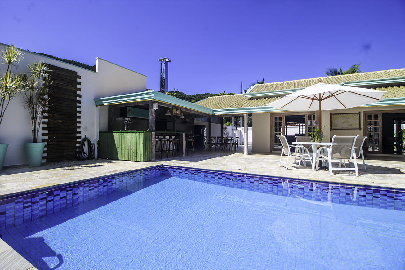 Casa Térrea Exclusiva na Praia da Tabatinga | 3 Suítes | Piscina | Espaço Gourmet