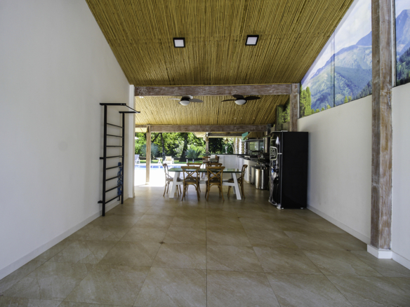 Casa Térrea Exclusiva na Praia da Tabatinga | 3 Suítes | Piscina | Espaço Gourmet