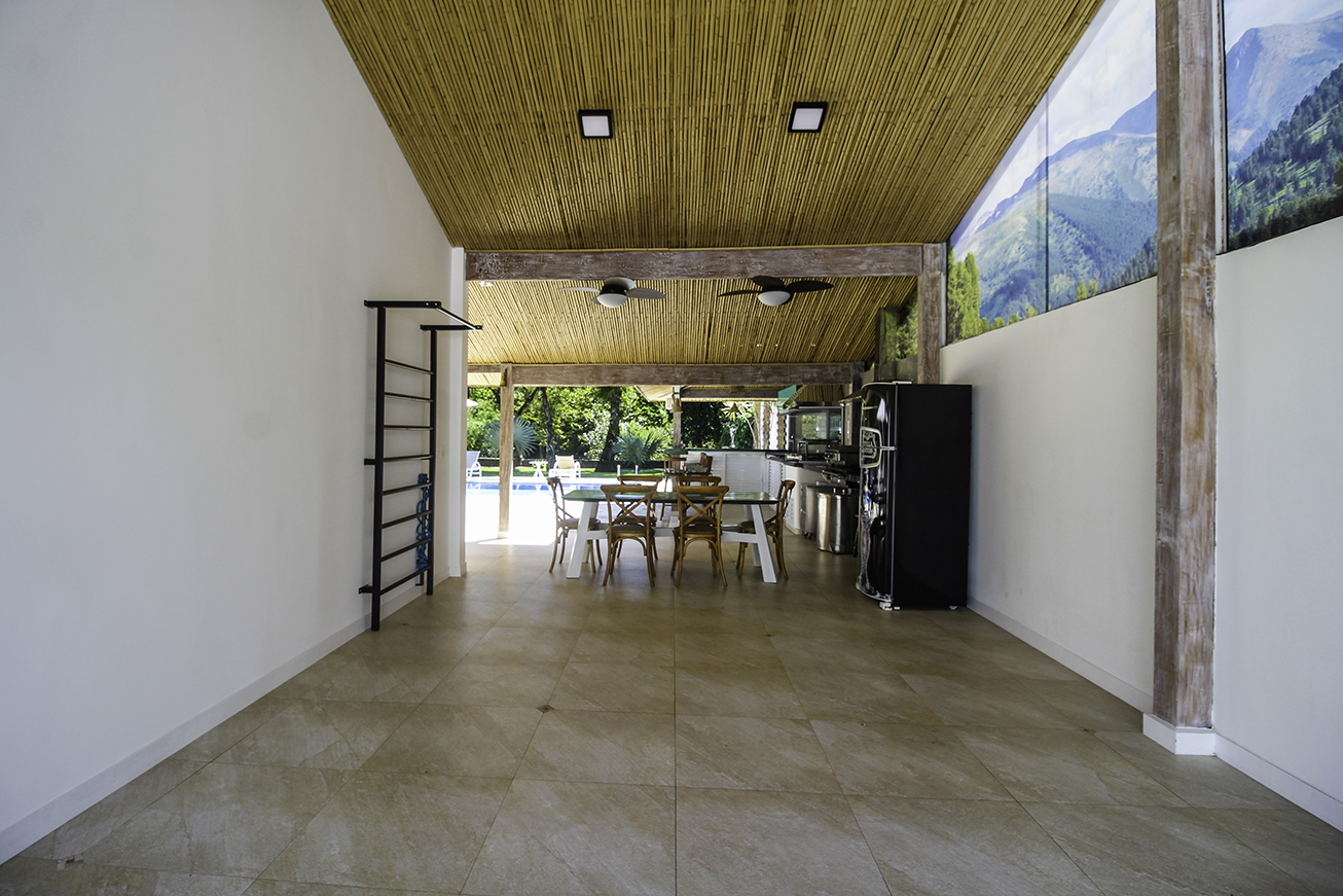 Casa Térrea Exclusiva na Praia da Tabatinga | 3 Suítes | Piscina | Espaço Gourmet