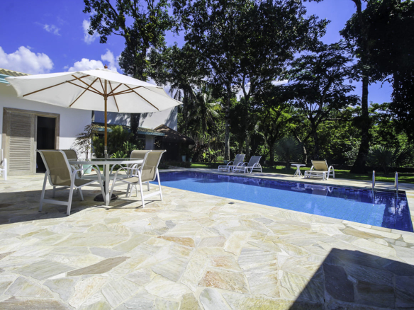 Casa Térrea Exclusiva na Praia da Tabatinga | 3 Suítes | Piscina | Espaço Gourmet