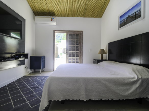 Casa Térrea Exclusiva na Praia da Tabatinga | 3 Suítes | Piscina | Espaço Gourmet