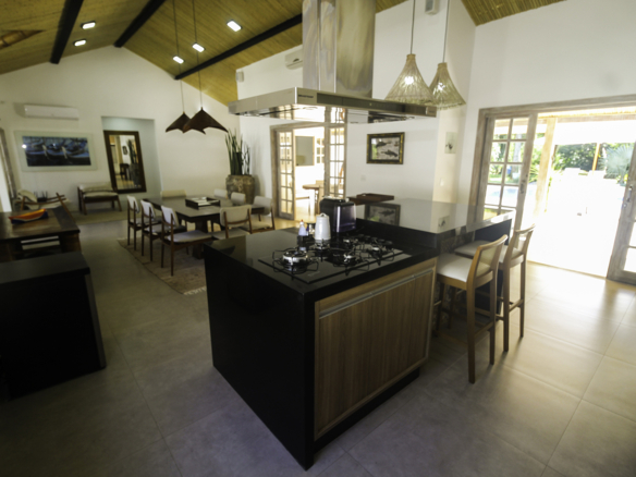 Casa Térrea Exclusiva na Praia da Tabatinga | 3 Suítes | Piscina | Espaço Gourmet