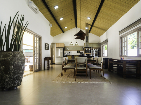 Casa Térrea Exclusiva na Praia da Tabatinga | 3 Suítes | Piscina | Espaço Gourmet