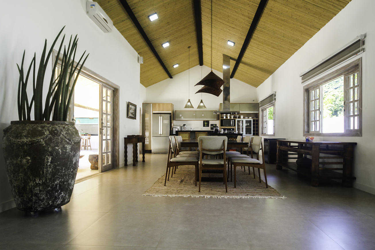 Casa Térrea Exclusiva na Praia da Tabatinga | 3 Suítes | Piscina | Espaço Gourmet