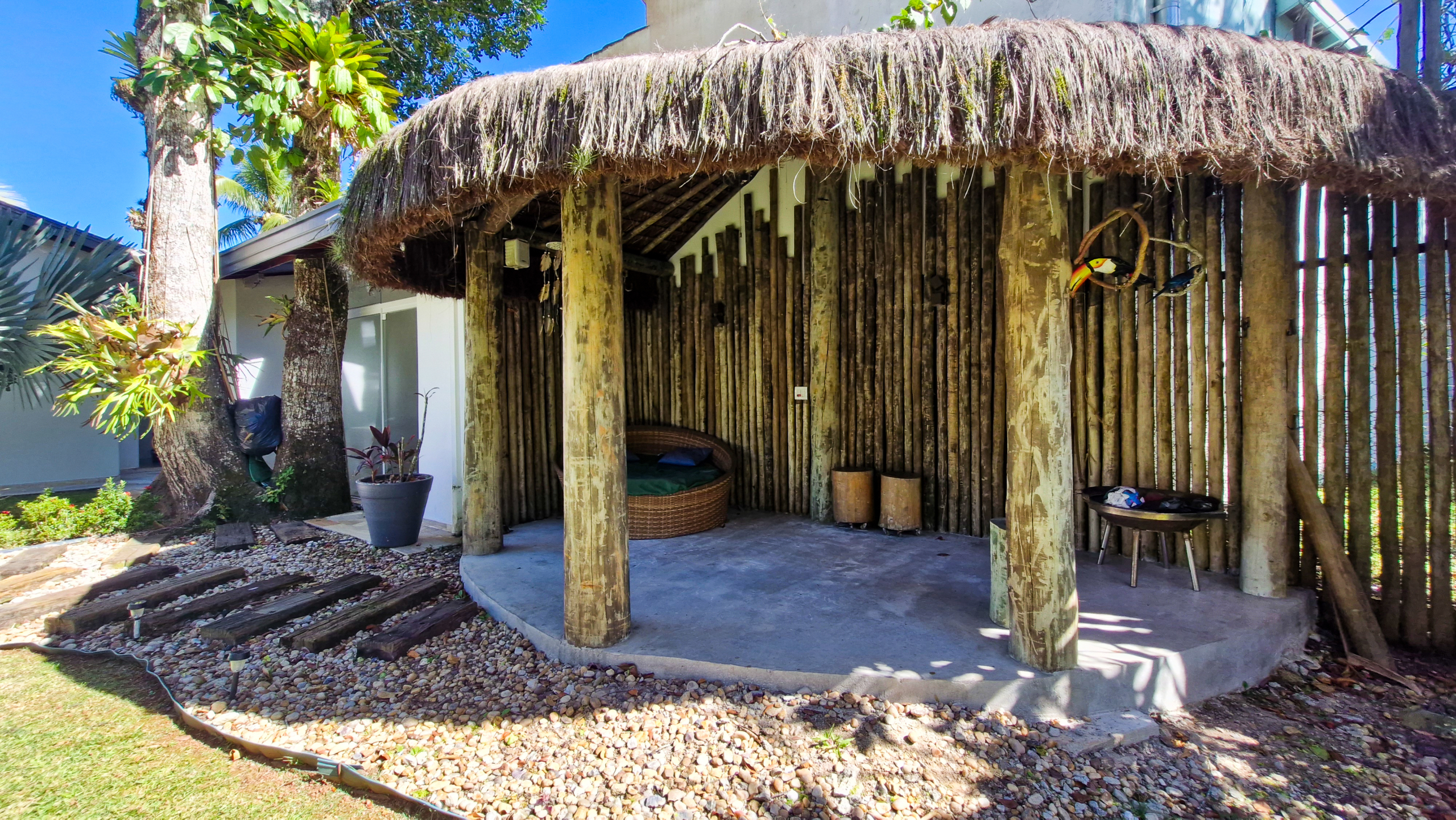 Casa Térrea Exclusiva na Praia da Tabatinga | 3 Suítes | Piscina | Espaço Gourmet