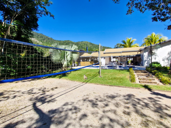 Casa Térrea Exclusiva na Praia da Tabatinga | 3 Suítes | Piscina | Espaço Gourmet