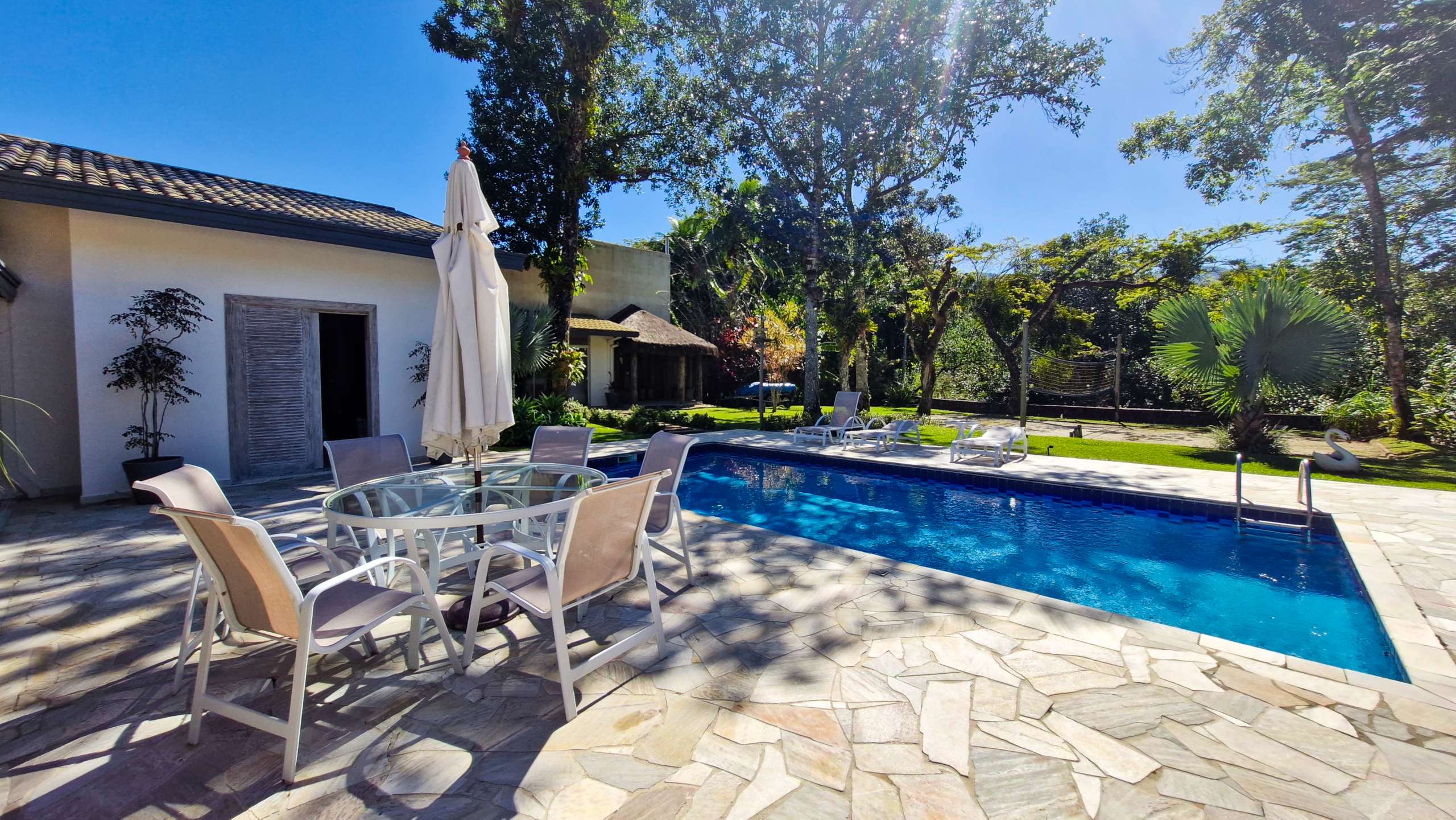Casa Térrea Exclusiva na Praia da Tabatinga | 3 Suítes | Piscina | Espaço Gourmet
