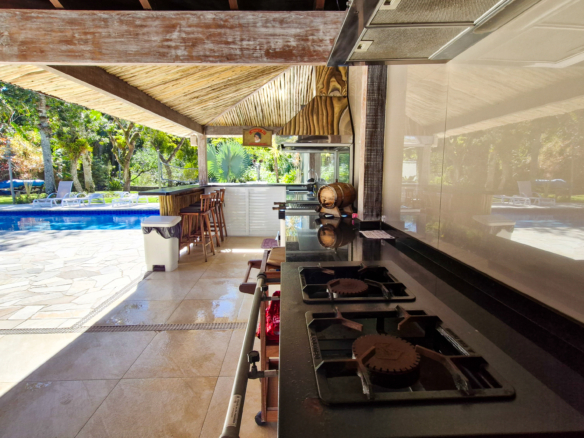 Casa Térrea Exclusiva na Praia da Tabatinga | 3 Suítes | Piscina | Espaço Gourmet