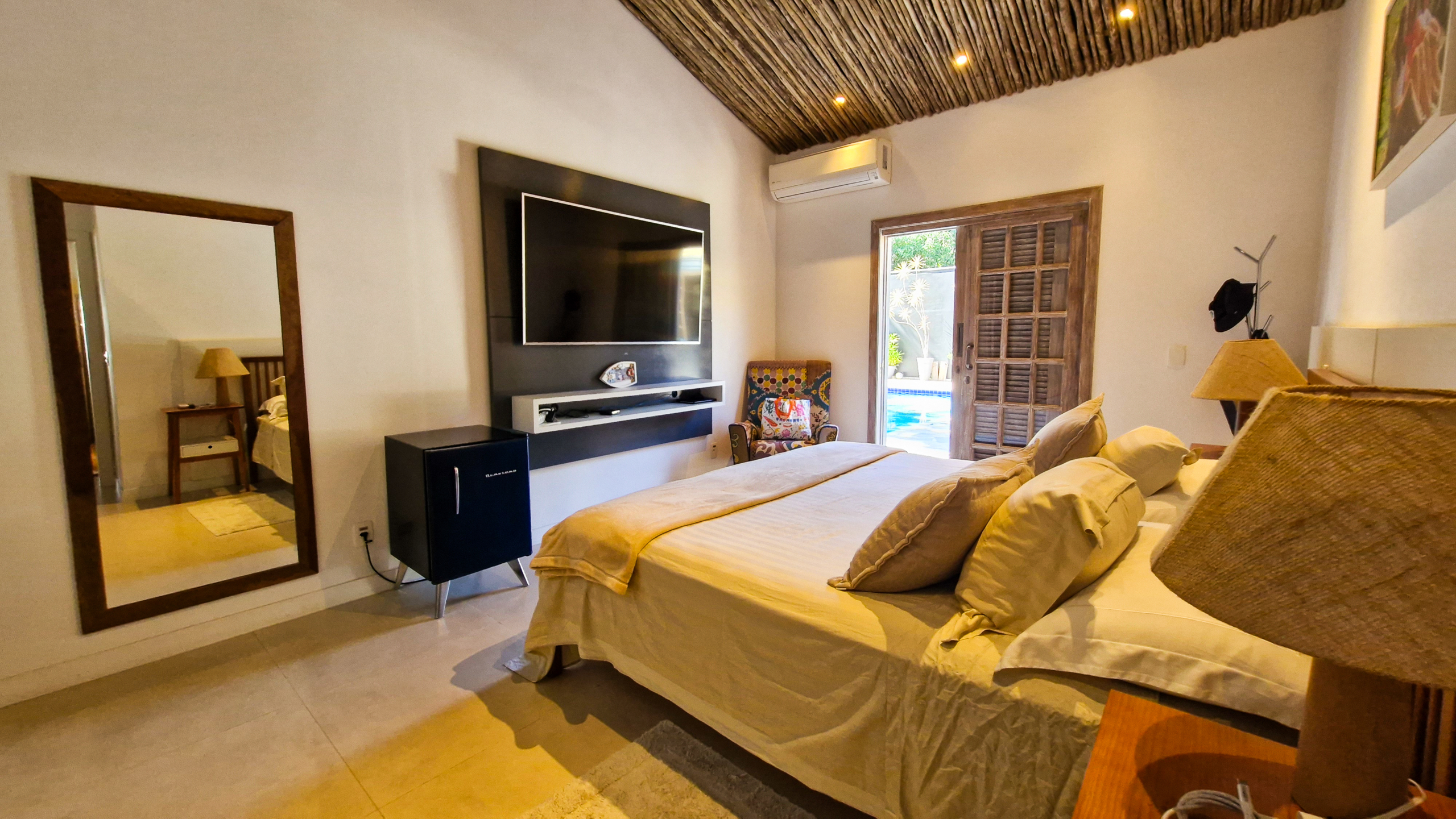 Casa Térrea Exclusiva na Praia da Tabatinga | 3 Suítes | Piscina | Espaço Gourmet