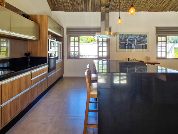 Casa Térrea Exclusiva na Praia da Tabatinga | 3 Suítes | Piscina | Espaço Gourmet