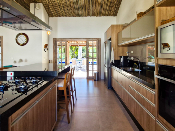 Casa Térrea Exclusiva na Praia da Tabatinga | 3 Suítes | Piscina | Espaço Gourmet