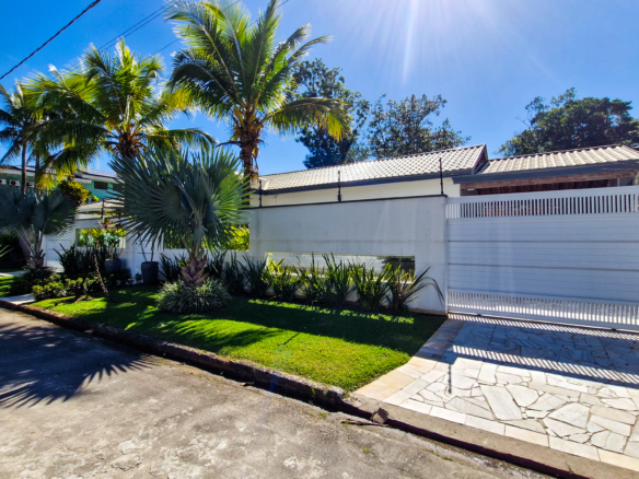 Casa Térrea Exclusiva na Praia da Tabatinga | 3 Suítes | Piscina | Espaço Gourmet