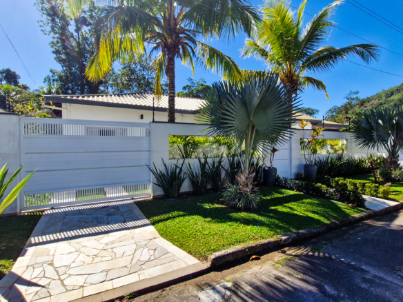 Casa Térrea Exclusiva na Praia da Tabatinga | 3 Suítes | Piscina | Espaço Gourmet
